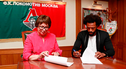 Lokomotiv Sign Manuel Fernandes